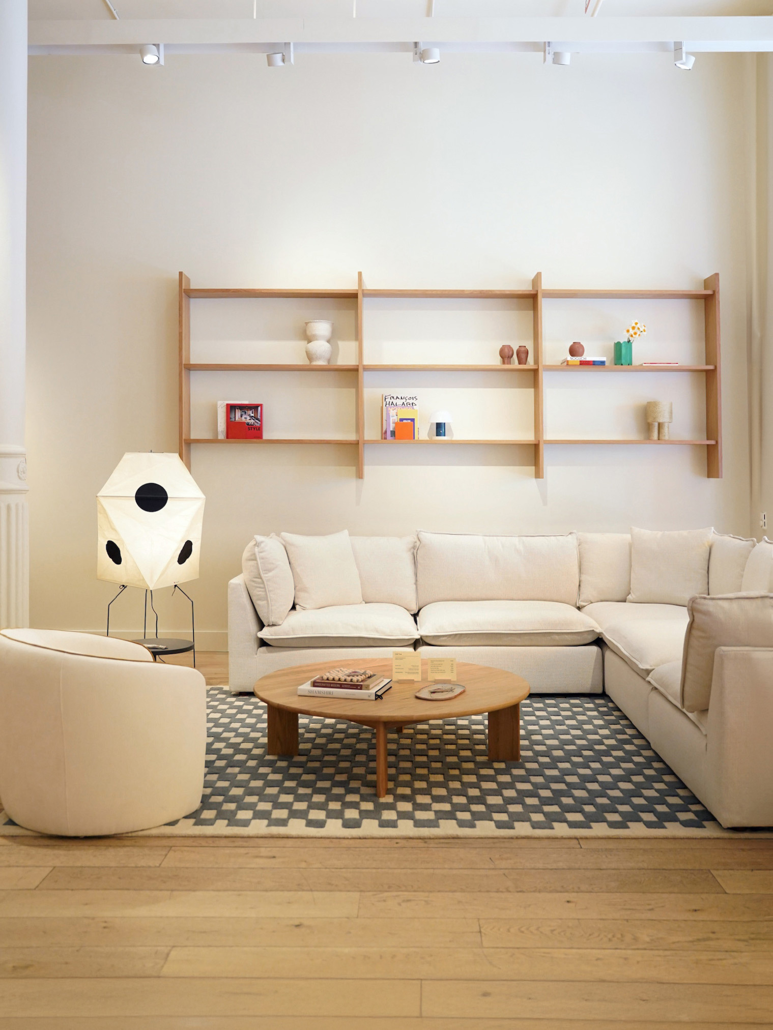 Sundays 2025 05 Showroom NYC vignette 03